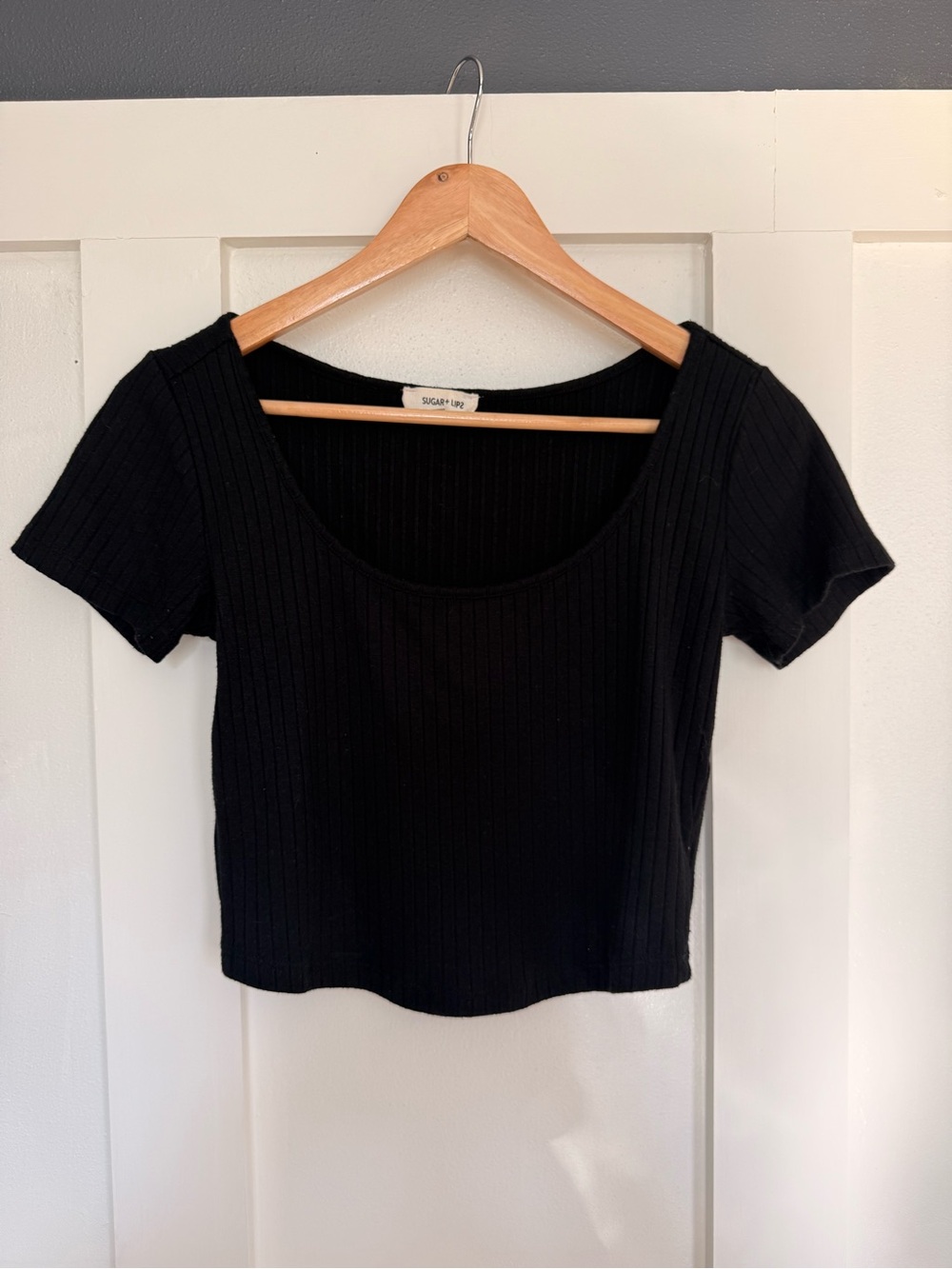 Sugarlips Black Ribbed Scoop Crop Tee